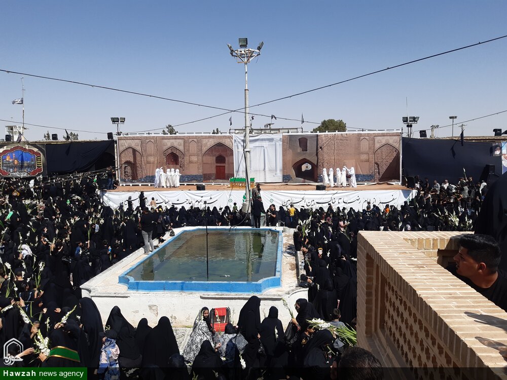 آیین سنتی مذهبی گلباران خورشید در یزدل آران و بیدگل برگزار شد +عکس