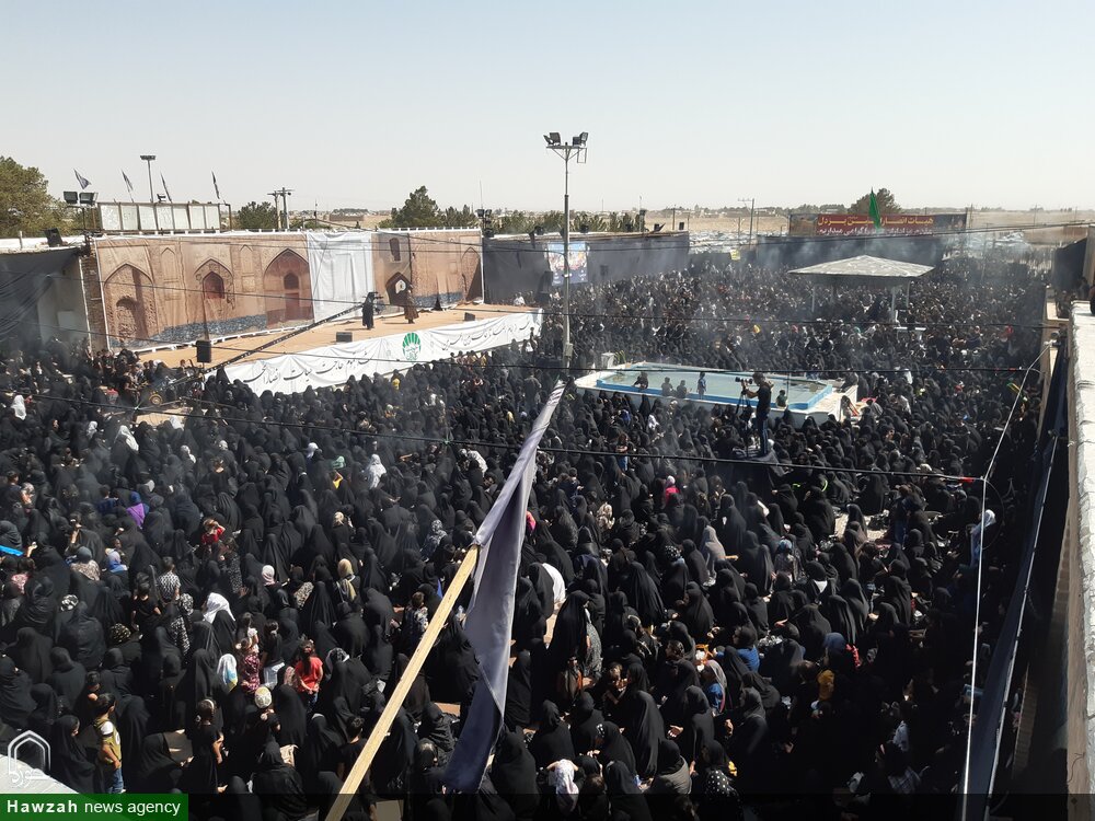 آیین سنتی مذهبی گلباران خورشید در یزدل آران و بیدگل برگزار شد +عکس