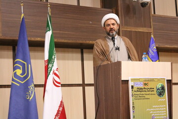 حوزه‌ علمیه منحصر در فعالیت فرهنگی نیست