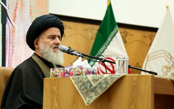 آثار مخرب گناه و انحراف از مسیر ولایت / گناه؛ سم تدریجی با آثار ویرانگر در باطن انسان