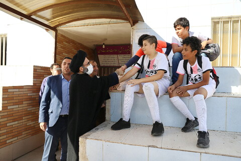 تصاویر/ یک روز با آقای امام جمعه، بازدید از هیئت فوتبال شهرستان کاشان
