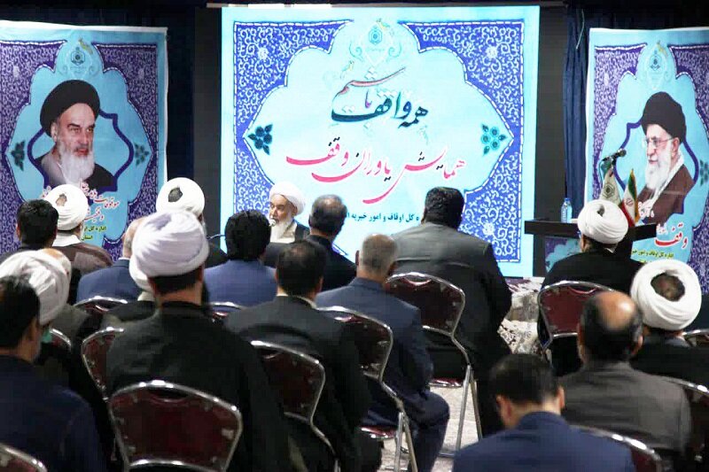 انقلاب دارای پشتوانه عظیم مردمی است