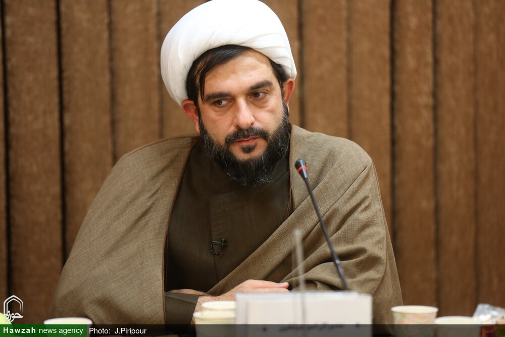 تأکید رهبر انقلاب بر تحرکات دشمن در عرصه جنگ نرم و تبلیغات