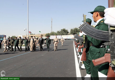 بالصور/ المراسم المشتركة لتخريج طلّاب جامعات الضبّاط التابعة للقوّات المسلّحة في جمهوريّة إيران الإسلامية بحضور قائد القوات المسلحة