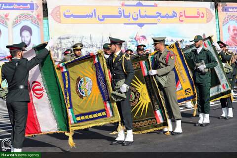 بالصور/ المراسم المشتركة لتخريج طلّاب جامعات الضبّاط التابعة للقوّات المسلّحة في جمهوريّة إيران الإسلامية بحضور قائد القوات المسلحة