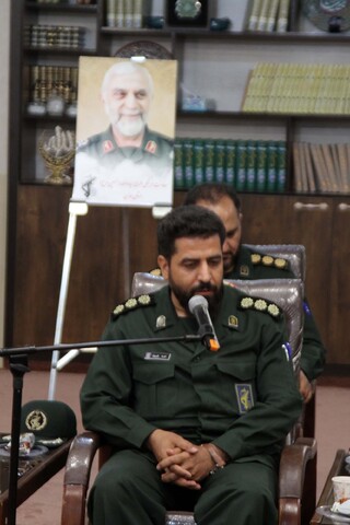 تصاویر / دیدار دست اندرکاران ستاد بزرگداشت سالگرد شهید همدانی با امام جمعه همدان