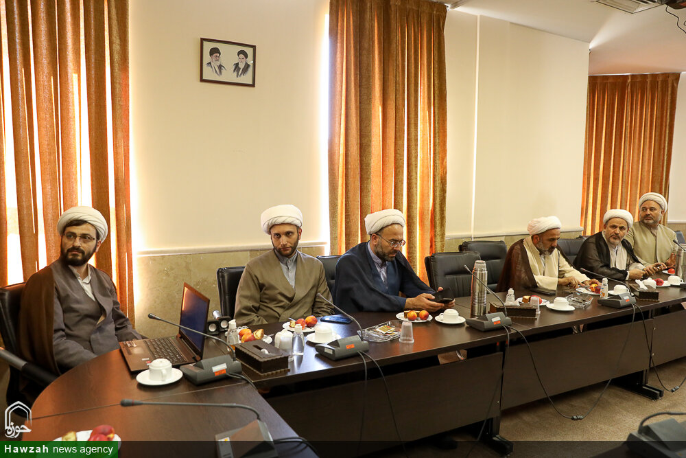 حضور نماینده ولی فقیه در استان قزوین در مدیریت حوزه علمیه استان + عکس