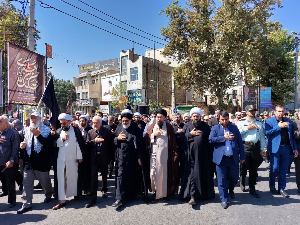 راهپیمایی تجدید بیعت با امام عصر(عج) در ورامین