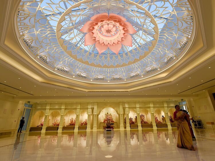 संयुक्त अरब अमीरात में सबसे बड़े हिंदू मंदिर का उद्घाटन