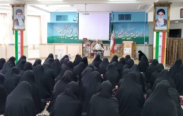 انتساب به اهل بیت‌علیهم السلام، از نعمت‌های الهی طلبگی است