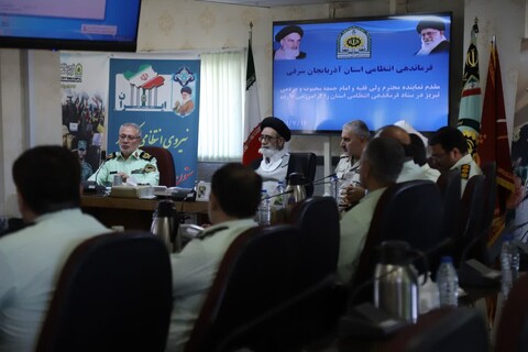 تصاویر/ دیدار نماینده ولی فقیه در استان آذربایجان شرقی با فرماندهان نیروی انتظامی استان