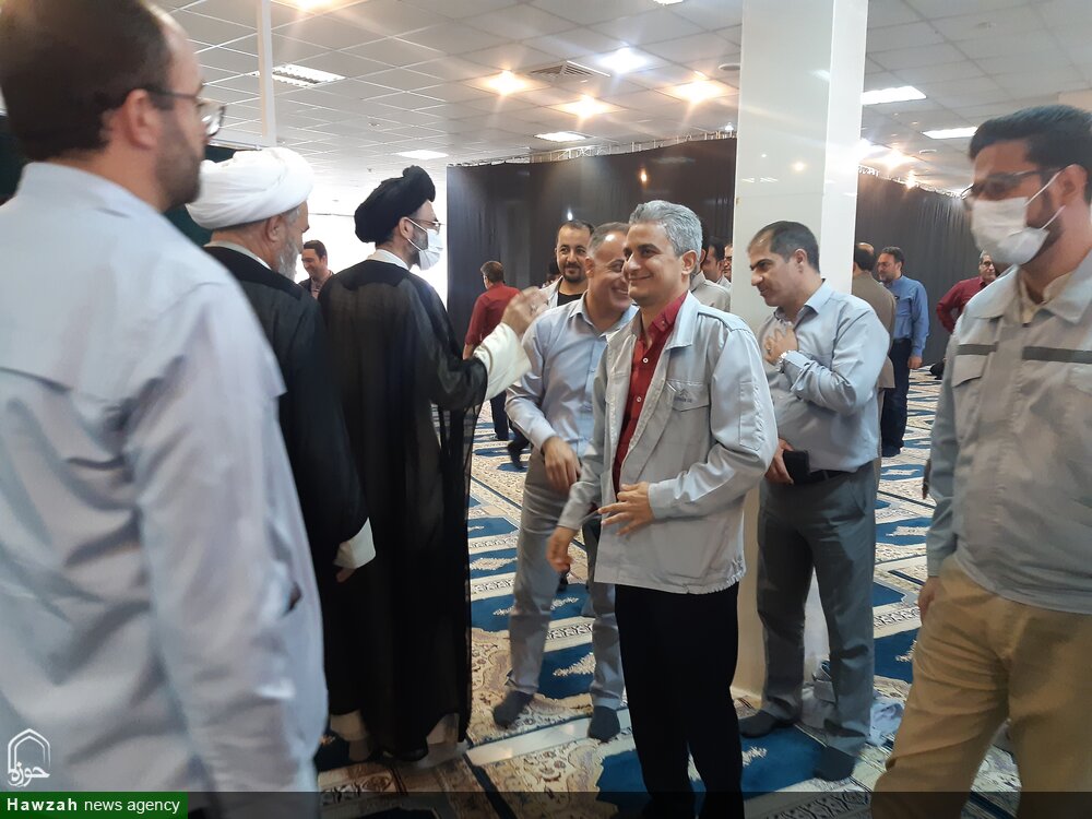 اقدام جالب امام جمعه کاشان در برگزاری نماز اول وقت + عکس