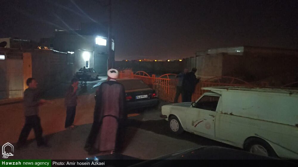 حضور شبانه امام جمعه همدان در یکی از مناطق حاشیهای شهر + عکس