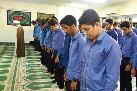 نماز دانش آموزان
