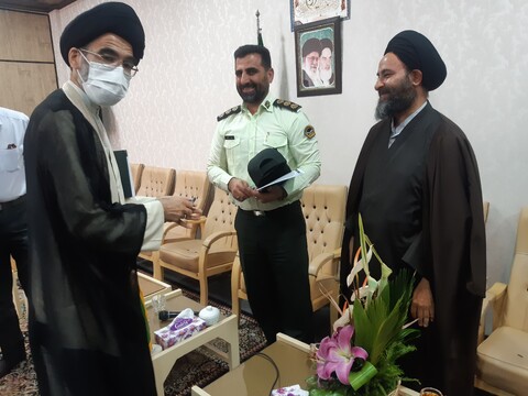 دیدار پرسنل نیروی انتظامی کاشان با نماینده ولی فقیه در کاشان