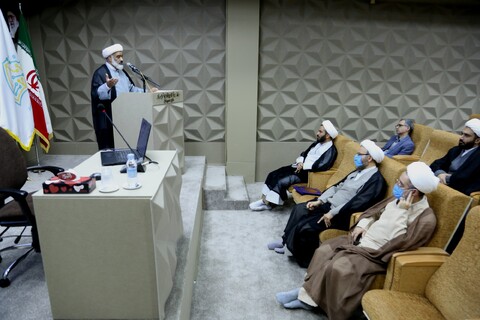 تصاویر/ آیین اعطای اعتبارنامه شرکت‌های خلاق و رونمایی از سامانه‌های فناورانه خانه خلاق و نوآوری اشراق