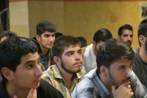 تصاویر/ حضور مدیر حوزه علمیه کردستان در جمع طلاب مدرسه علمیه قروه