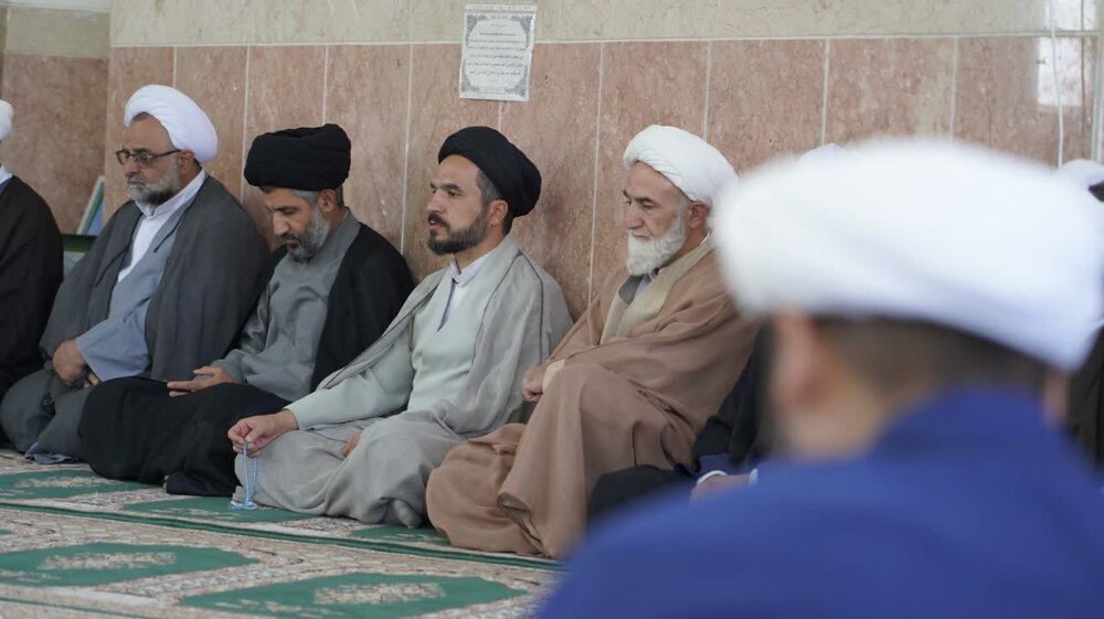 مشکلات مساجد و ائمه جماعت فریدن و داران بررسی شد