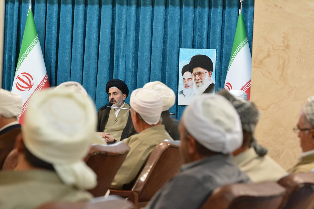 فضائل اخلاقی پیامبر اکرم(ص) را به دنیا معرفی کنیم 