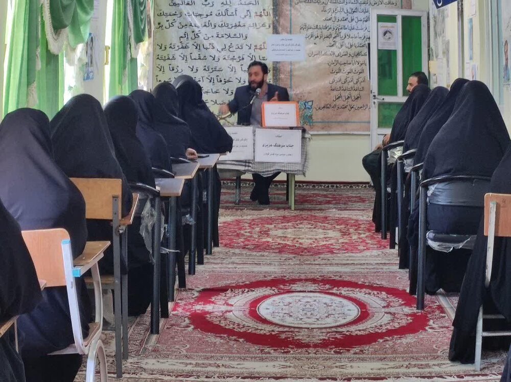 وظیفه خواص انقلابی تبیین و روشنگری ماهیت فتنه‌هاست