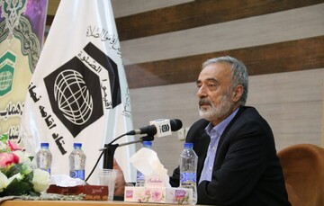 روشنگری در جامعه، ذیل اندیشه‌های رهبری وظیفه همگانی است