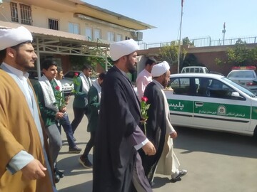 تقدیر مسئولان و طلاب مدرسه امام حسن مجتبی(ع) چهارباغ از پلیس