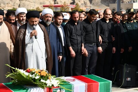 مراسم تشییع پیکر شهیدان یاسر جعفرپور و ایلیا صادقی در شهرستان ماکو