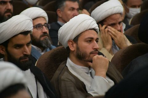 تصاویر/نشست  نخبگان و فعالان فرهنگی کردستان به مناسبت هفته وحدت با حضور وزیر کشور
