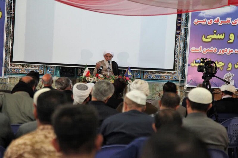 وحدت، دست آمریکا و استکبار را از کشور کوتاه کرد