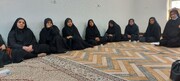 نشست صمیمی طلاب مدرسه علمیه حضرت خدیجه(س) سوسنگرد با بانوان شاغل ادارات شهرستان
