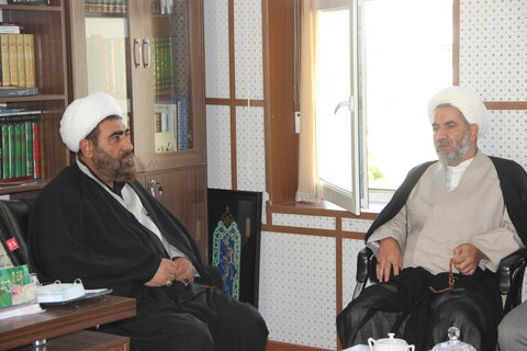 تصاویر / دیدار مدیر،اساتید وکادر حوزه علمیه خواهران قزوین با مدیر جدید حوزه علمیه استان قزوین