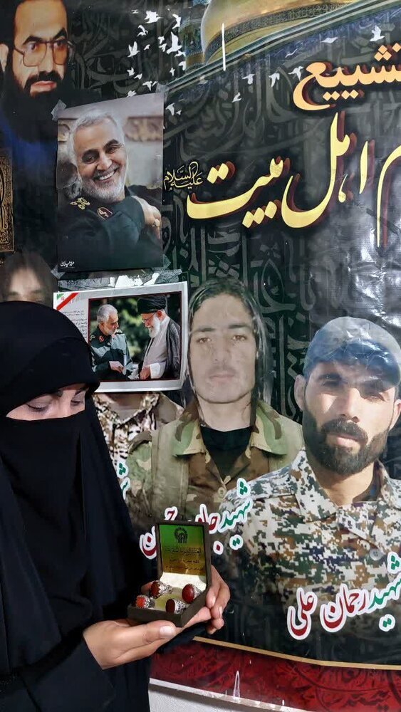 زینبیون کے لئے حاج قاسم سلیمانی کی تاکید / شہداءِ زینبیون کی آواز اور جنگی داستانوں کو دنیا تک پہنچاؤ