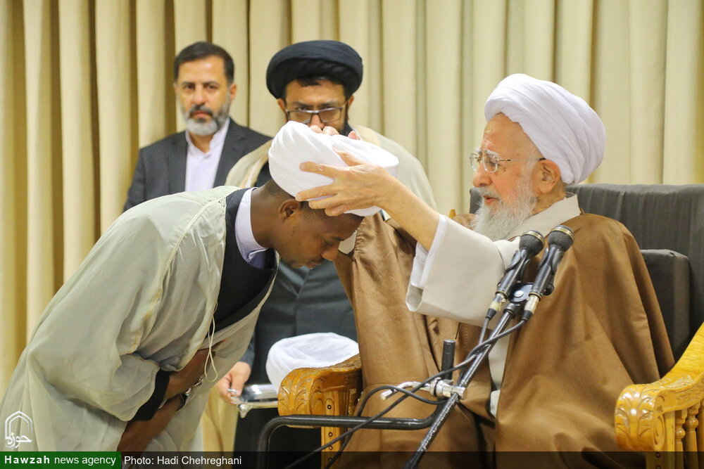 علمائے کرام میں لوگوں کے شبہات کے جواب دینے کی صلاحیت ہونی چاہیے