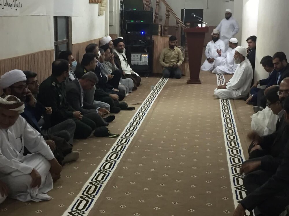 مراسم «آئین برادری» در حوزه علمیه اهل سنت قشم برگزار شد