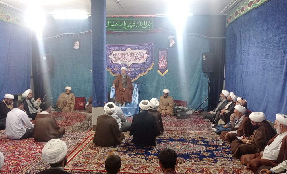 اتحاد طلاب و روحانیون کاشمر می تواند منجر به کارهای بزرگ شود