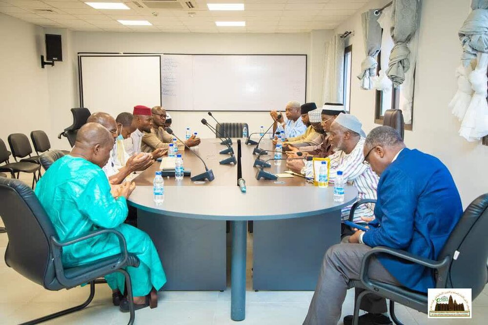 دیدار جمعی از خیّرین ساحل عاج با رئیس مجلس اسلامی این کشور + تصاویر