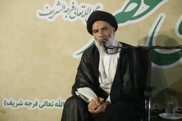 لباس روحانیت و طلبگی لباس اقامه دین است