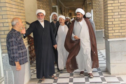تصاویر/ نشست مدیر حوزه علمیه استان با اساتید،کادر و طلاب مدرسه علمیه امام صادق(ع)