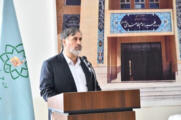 مقابله با دشمن با تقویت جنبه های دینی جامعه ممکن است