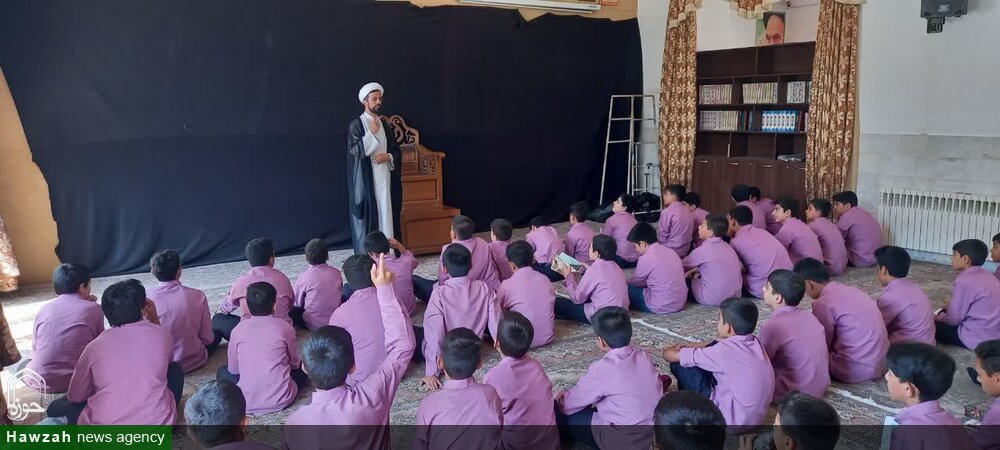 آشنایی با دبیرستانی تحت اشراف حوزه علمیه اردکان