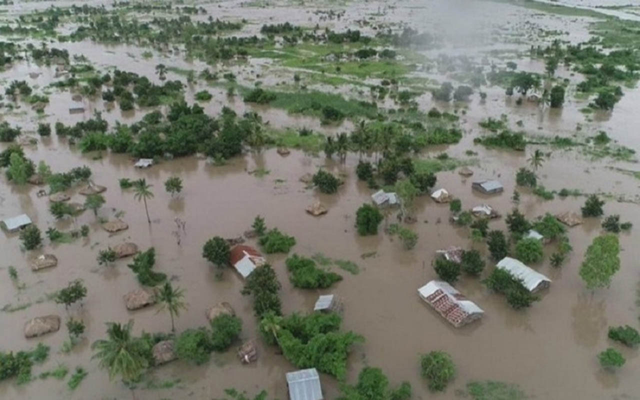 নাইজেরিয়া ভয়াবহ বন্যার সম্মুখীন, শত শত প্রাণহানি ও গৃহহীন