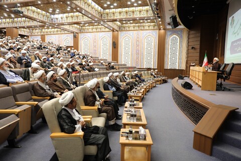 تصاویر/ دوره دانش‌افزایی مدیران مدارس علمیه کشور در قم