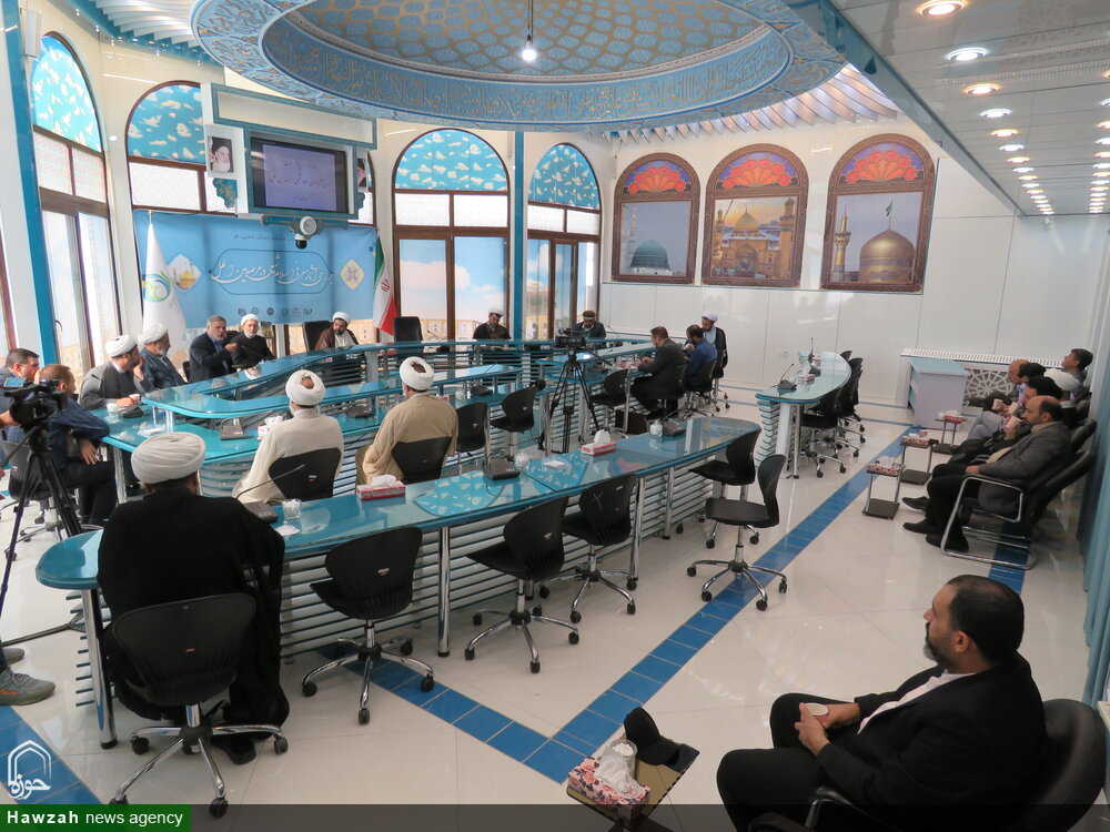 گزارشی از نشست علمی «بررسی آثار معرفی اسلام شیعی در عرصه بینالملل»