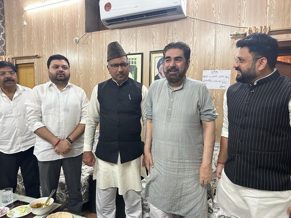 राज्य सभा सांसाद ग़ुलाम अली की मौलाना कल्बे जव्वाद नकवी से ख़ास मुलाक़ात राज्य सभा सांसाद ग़ुलाम अली की मौलाना कल्बे जव्वाद नकवी से ख़ास मुलाक़ात