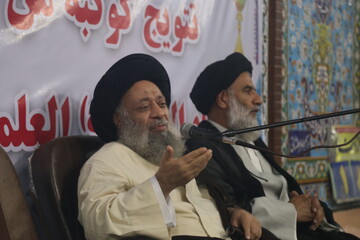 طلاب عمامه رسول الله(ص) را با خدمت به مردم گرامی بدارند