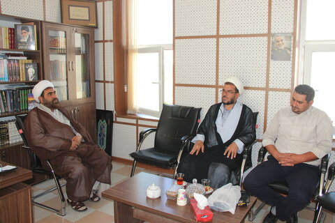 تصاویر / دیدار مسئول نمایندگی ولی فقیه در سپاه استان ،و مسئول دفتر شورای هماهنگی تبلیغات اسلامی با مدیر جدید حوزه علمیه استان قزوین