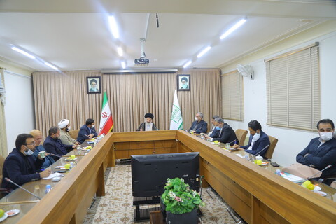 تصاویر / دیدار وزیر بهداشت، درمان و آموزش پزشکی با آیت الله حسینی بوشهری
