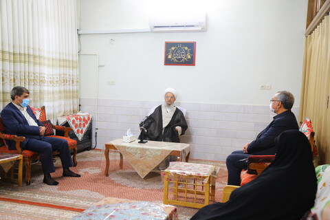 تصاویر / دیدار وزیر بهداشت با آیت‌الله العظمی مکارم شیرازی