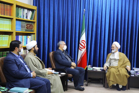 تصاویر / دیدار وزیر بهداشت با آیت‌ الله اعرافی