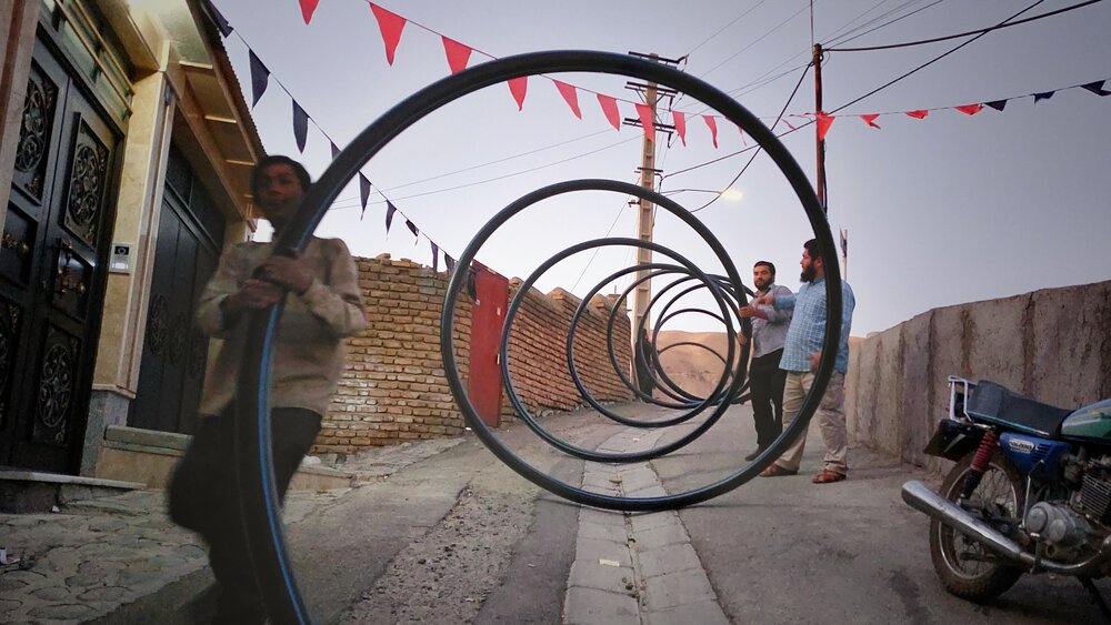 احداث خط انتقال آب به روستای گوراب جاده چالوس با تلاش طلاب جهادی